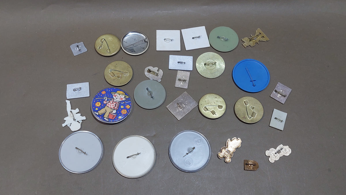enamel, badges, cold war badges, communism. for vintage backpacks, jackets, hats, caps, uniforms. 28 pieces.