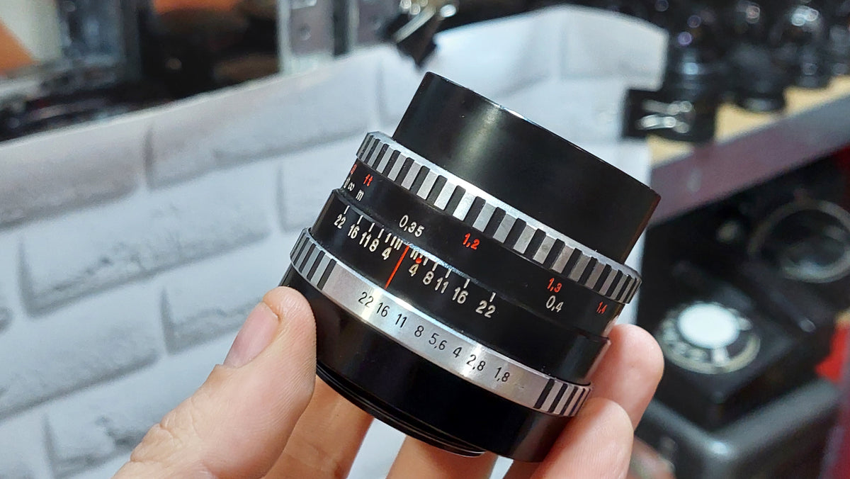 Lens Carl Zeiss Jena Pancolar (1.8/50) Mount M42