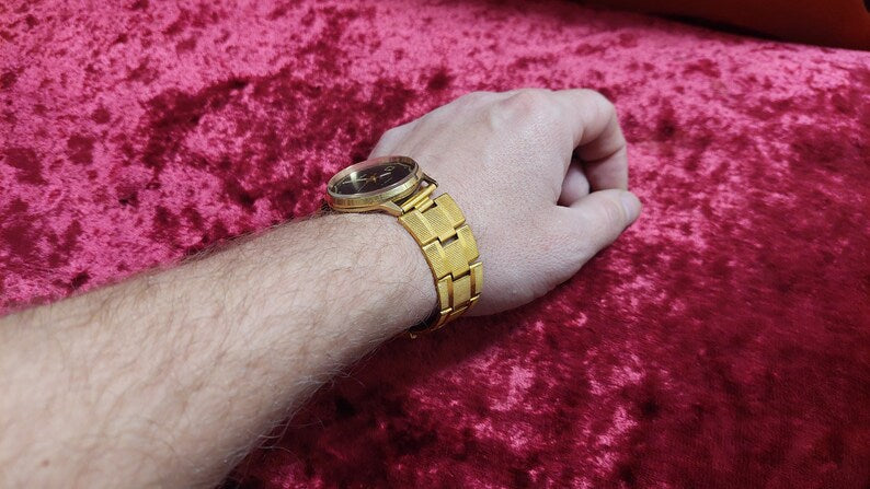 Glory 21 Jewels Gold plated AU Wrist watch cal. 2414 Soviet Union watch SLAVA USSR 1980s