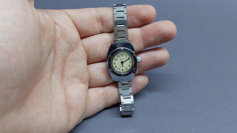 Wrist watch Zarya AMPHIBIAN. Rare!!!