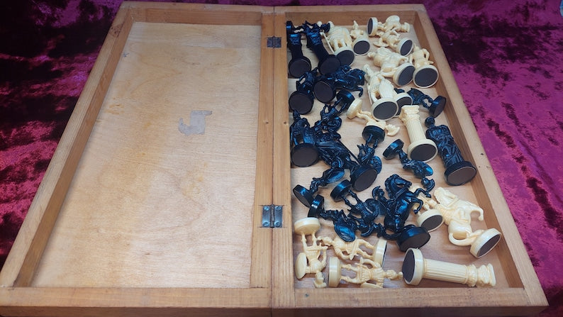Soviet chess set "Romans" 80s vintage in very good condition