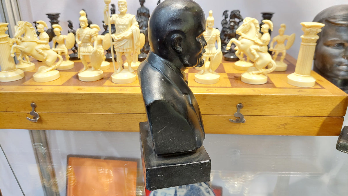 bust of Lenin 1962