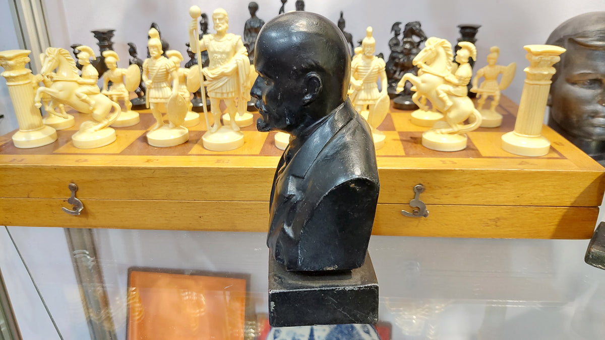 bust of Lenin 1962