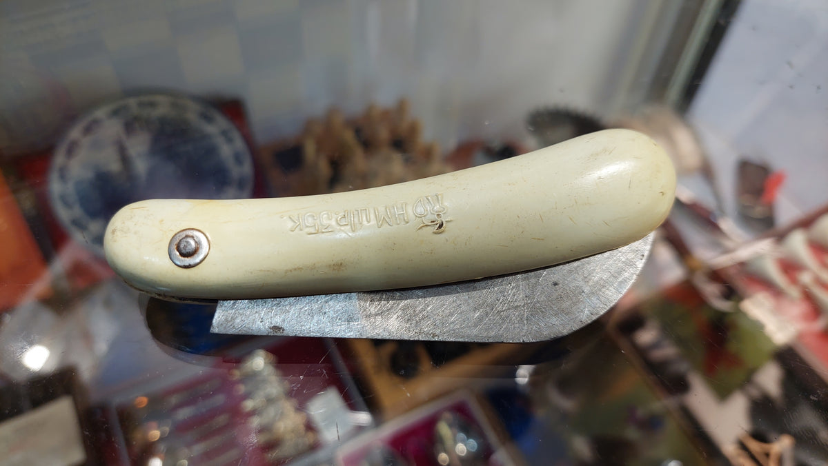 Soviet Vintage Sanitary Folding Knife. Garden