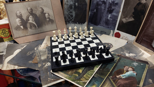 Soviet pocket chess Leningrad 80s release in good condition.