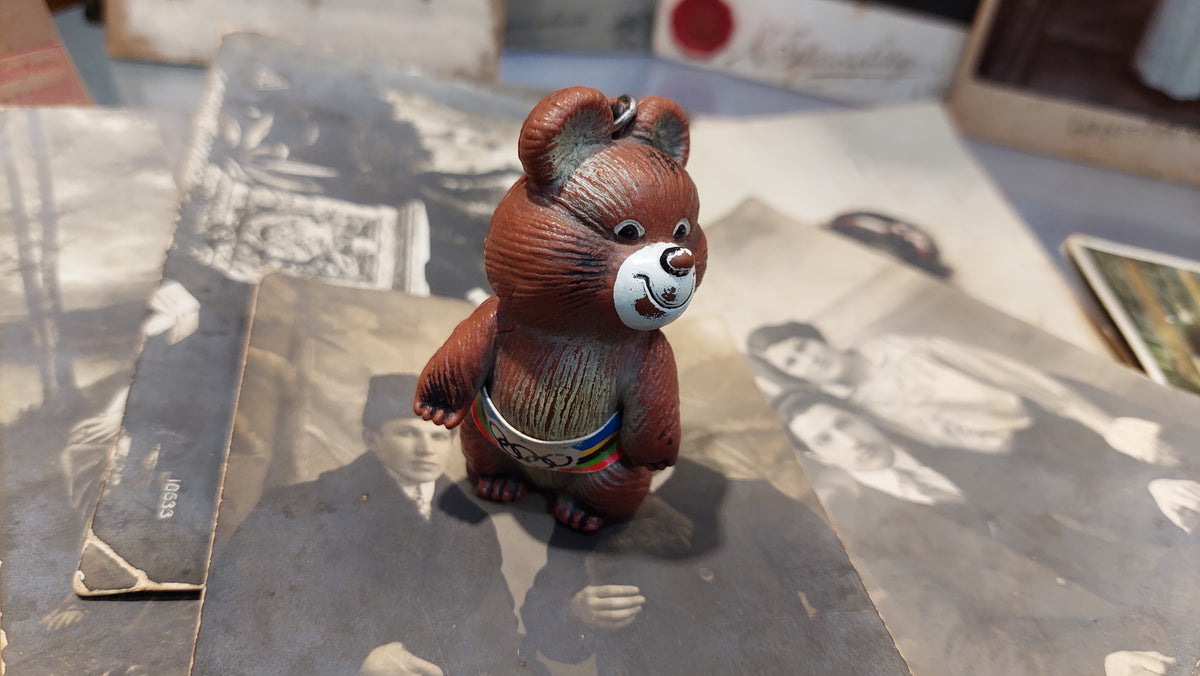 keychain Olympic bear. Olympics 80. Bear on your keys.