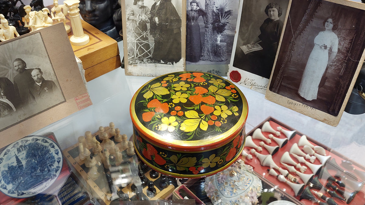 BOX.Handmade Jewelry Box, Kashmiri Papier Mâché Jewelry Box, Unique Papier Mâché Jewelry Box, Real Enamel Lacquered Jewelry Box, Handmade Papier Mâché Jewelry Box.