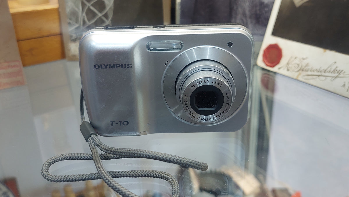 Excellent digital camera Olympus T-10 silver