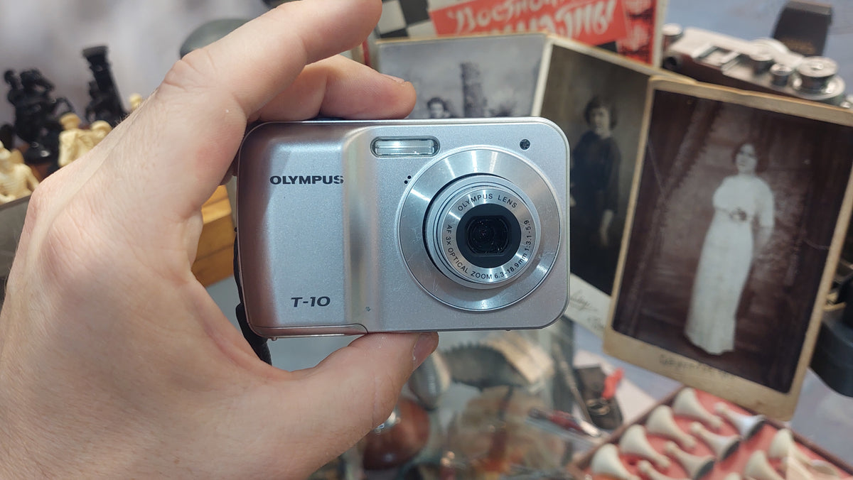 Excellent digital camera Olympus T-10 silver