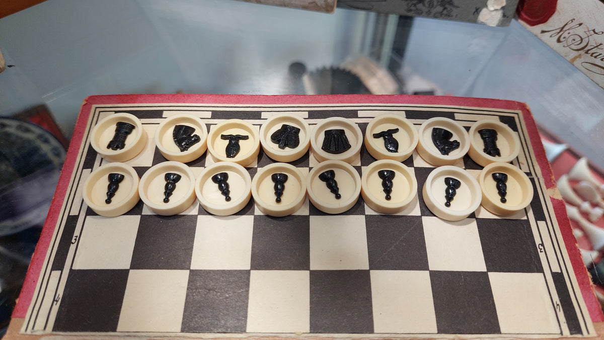 Ukrainian travel chess Kievplastmass.
