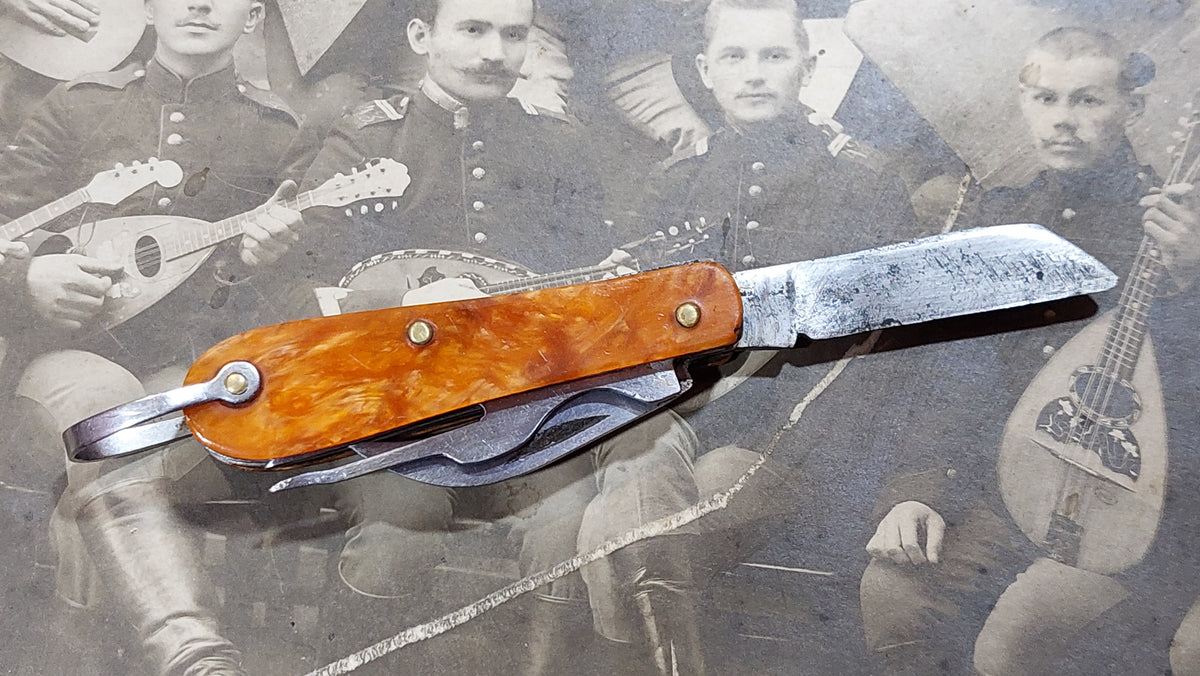 Small pocket knife-knife and fork.