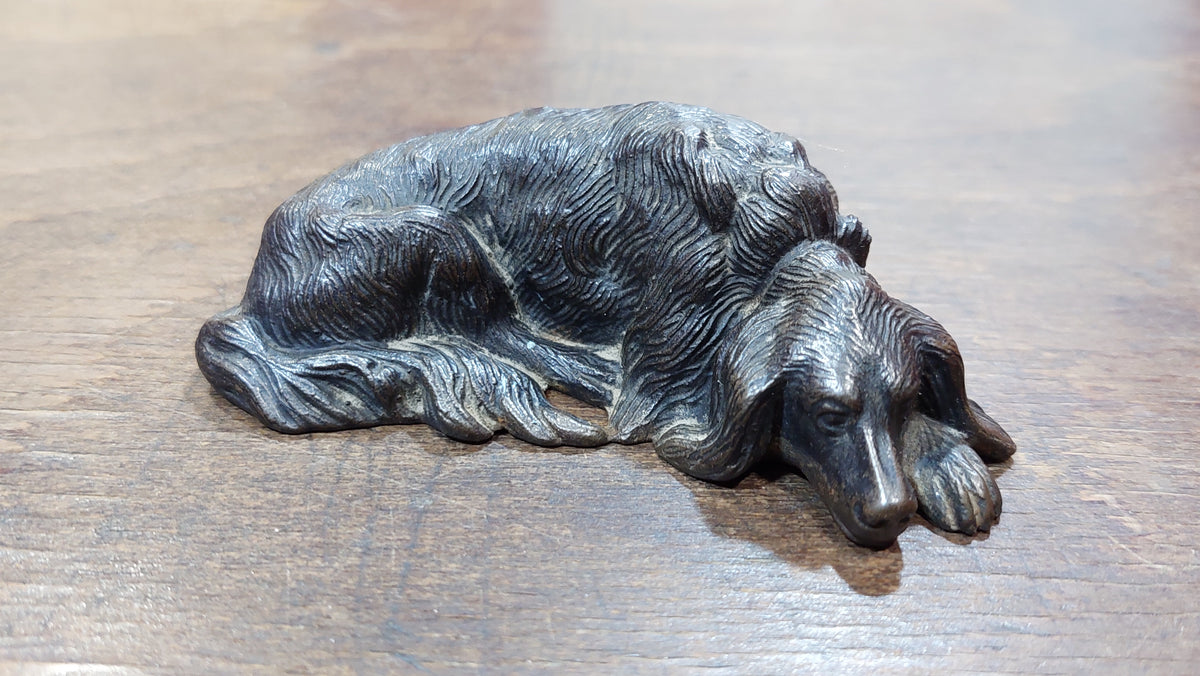 Figurine Lying setter