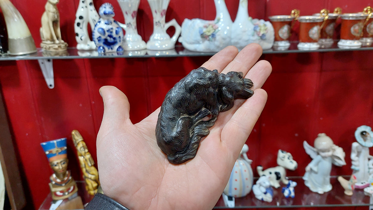 Figurine Lying setter