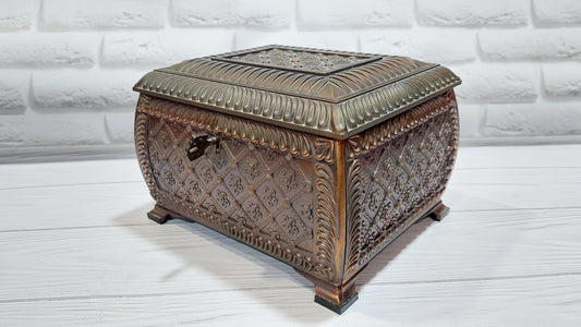 Vintage metal box, jewelry box, safe box.