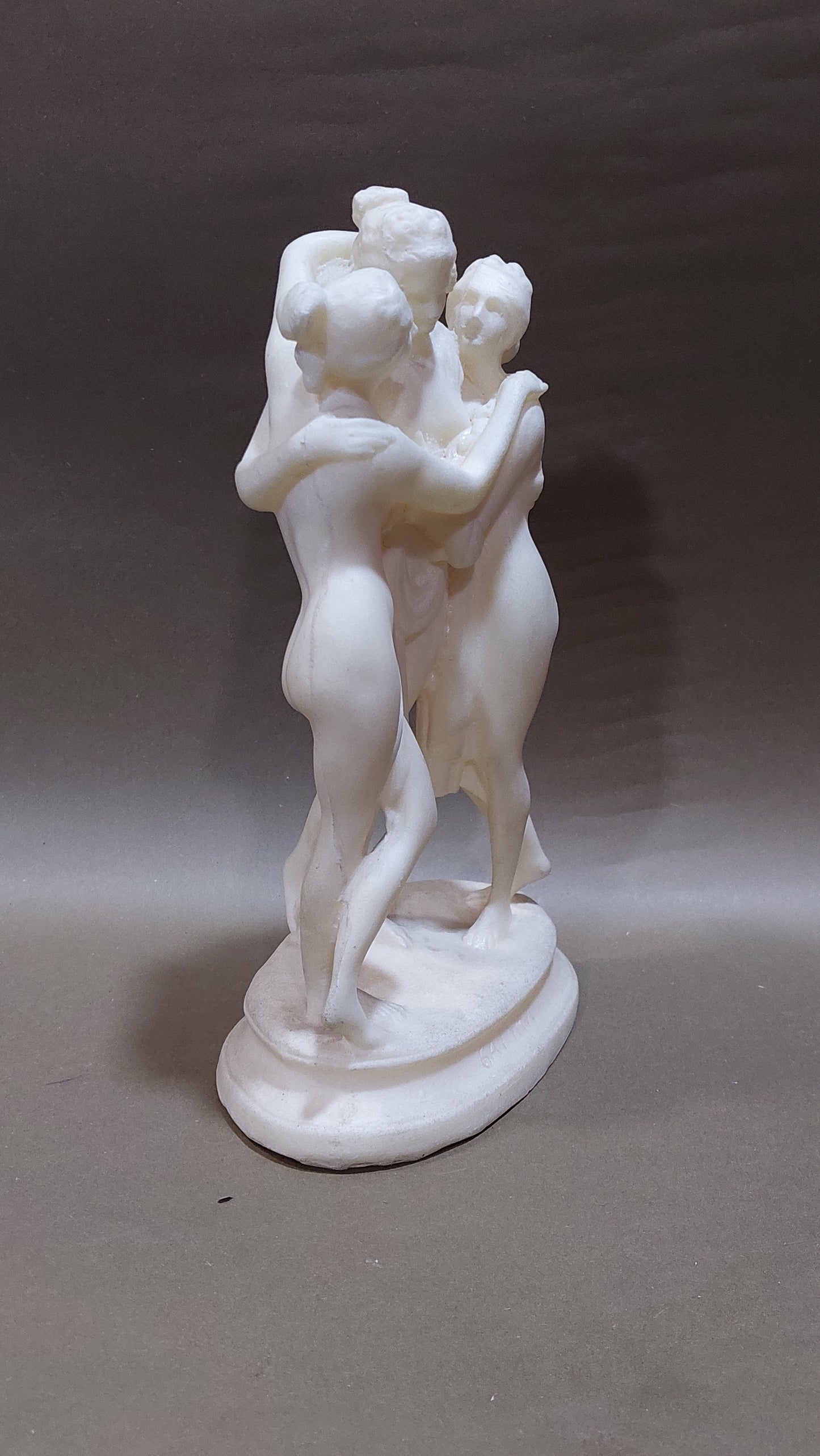 figurine of the Three Graces