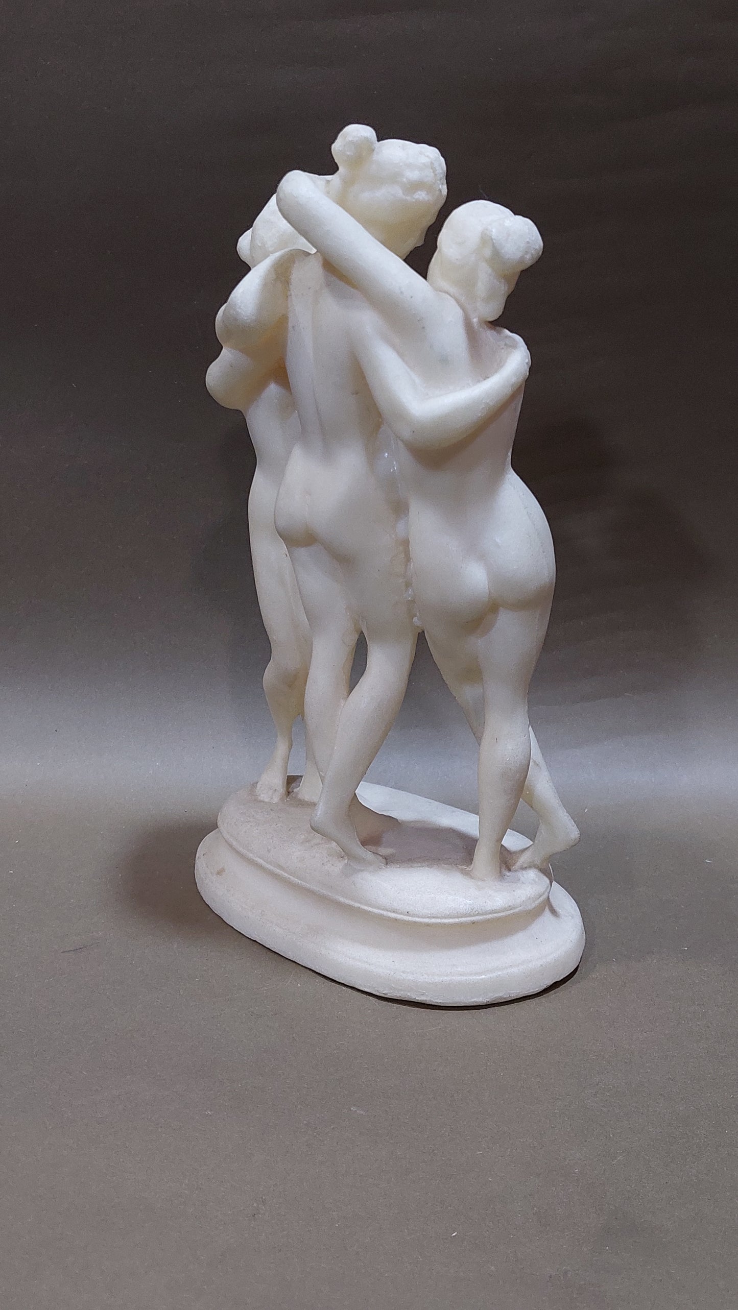 figurine of the Three Graces