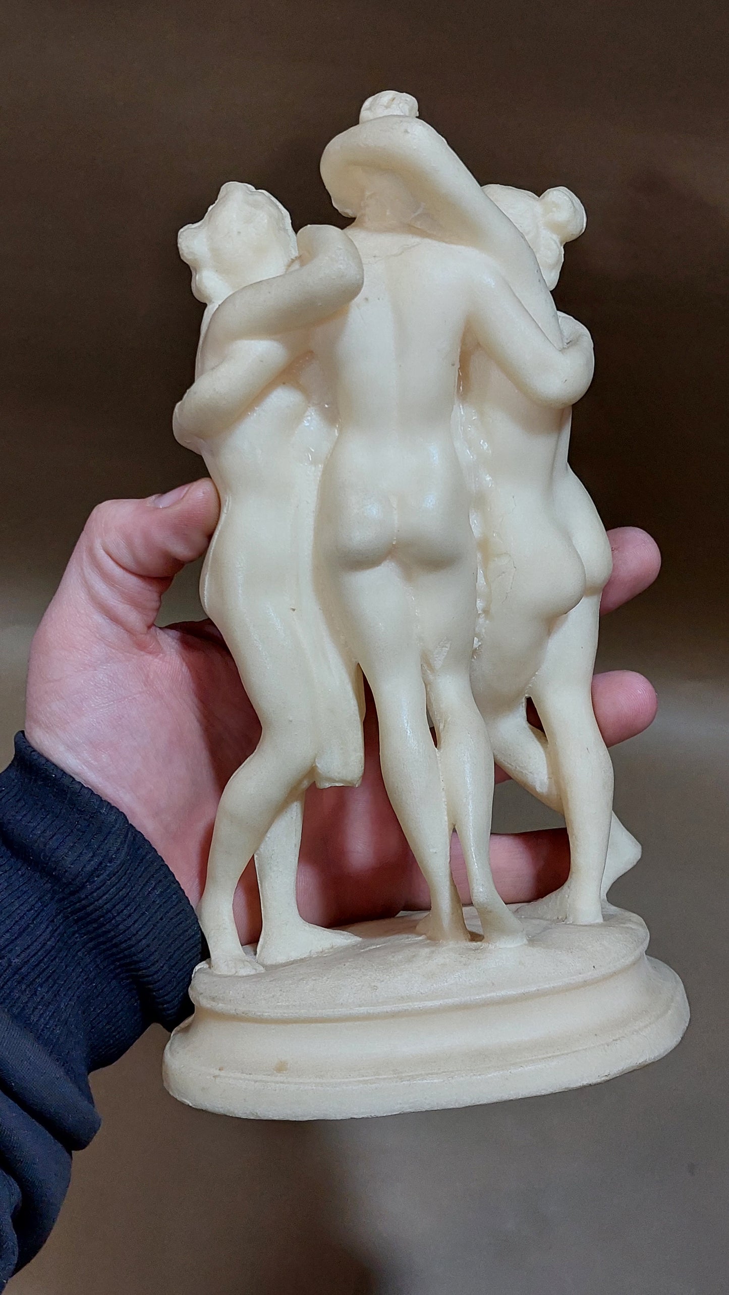 figurine of the Three Graces