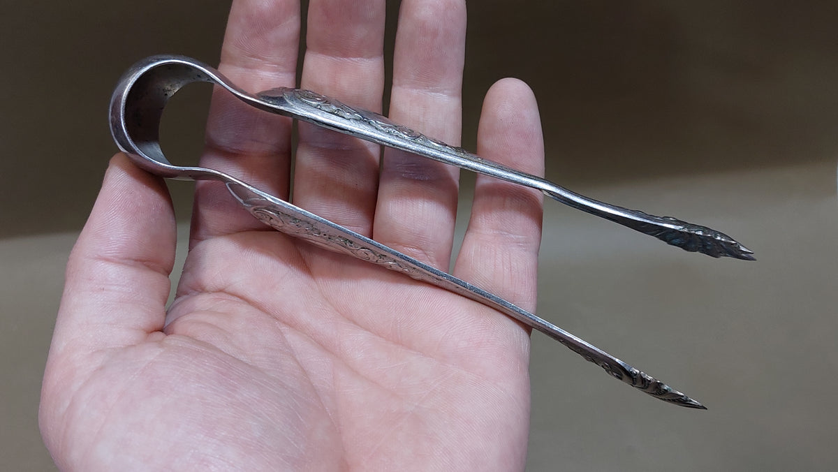 ALPACA sugar tongs.