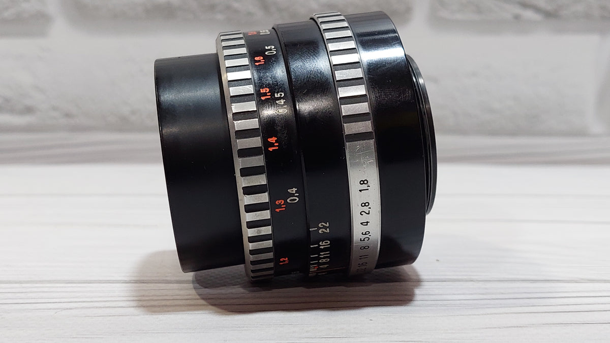 Lens Carl Zeiss Jena Pancolar (1.8/50) Mount M42