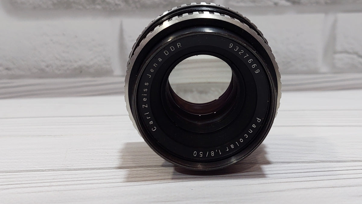 Lens Carl Zeiss Jena Pancolar (1.8/50) Mount M42