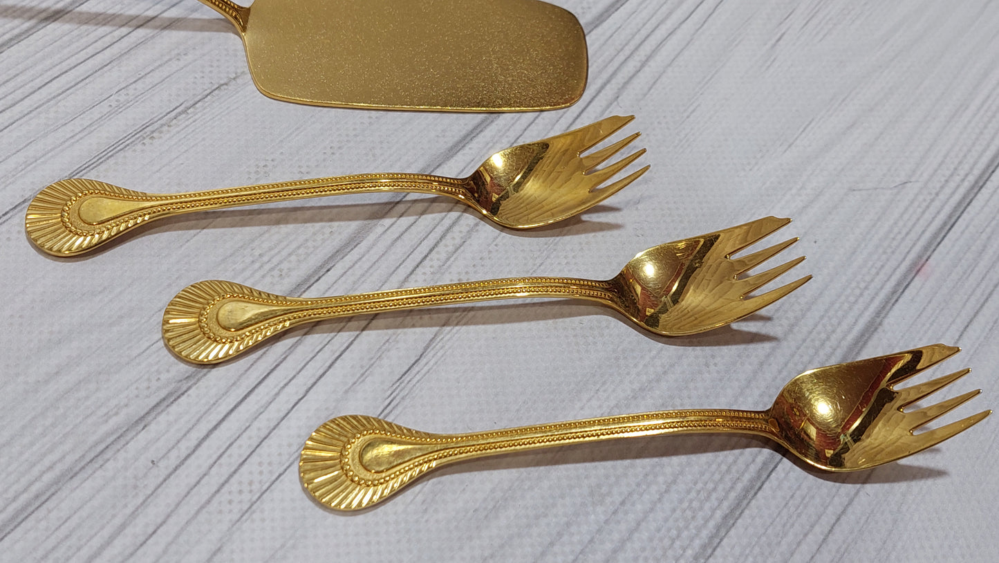 beautiful vintage dessert set, spatula and six forks, gilded, made in Tallinn.