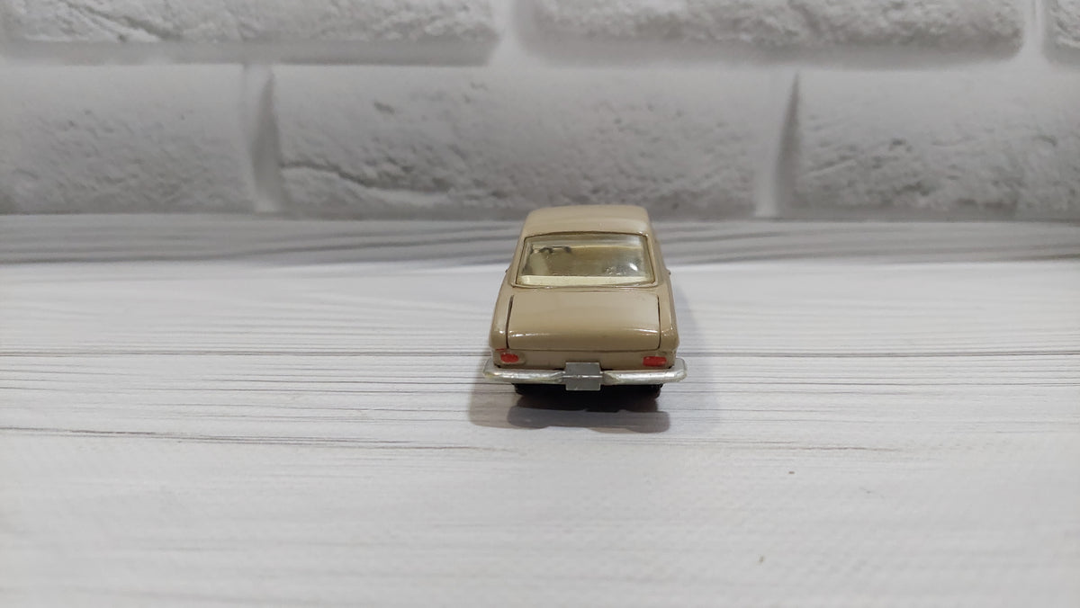 Remake of the FIAT-SIAT 1500 from the 1970s.
