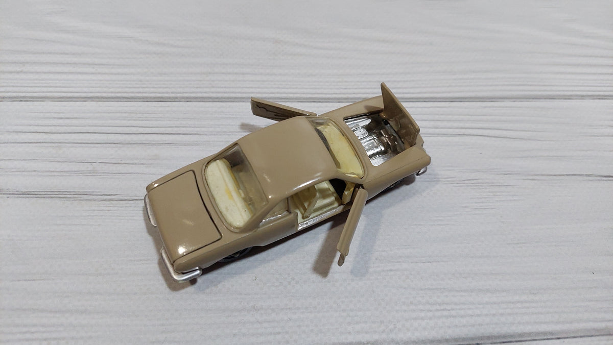 Remake of the FIAT-SIAT 1500 from the 1970s.