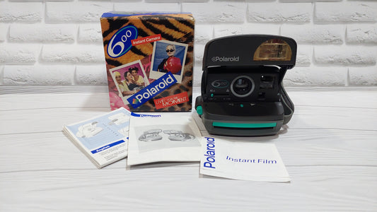 Polaroid P600 Instant Camera, Instructions and Retail Box - Very Good Condition