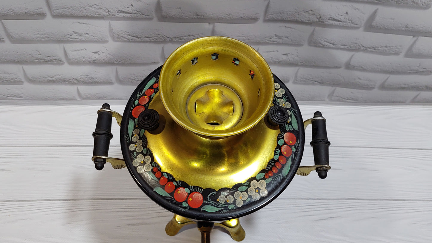 samovar, hand painted. The samovar is painted by hand. electric samovar. . electric samovar-kettle. antique samovar.