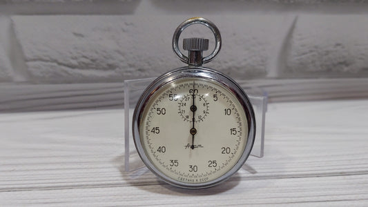 stopwatch Agat sports chronometer - 60sec / 30min - Mechanical vintage stopwatch - Ukraine