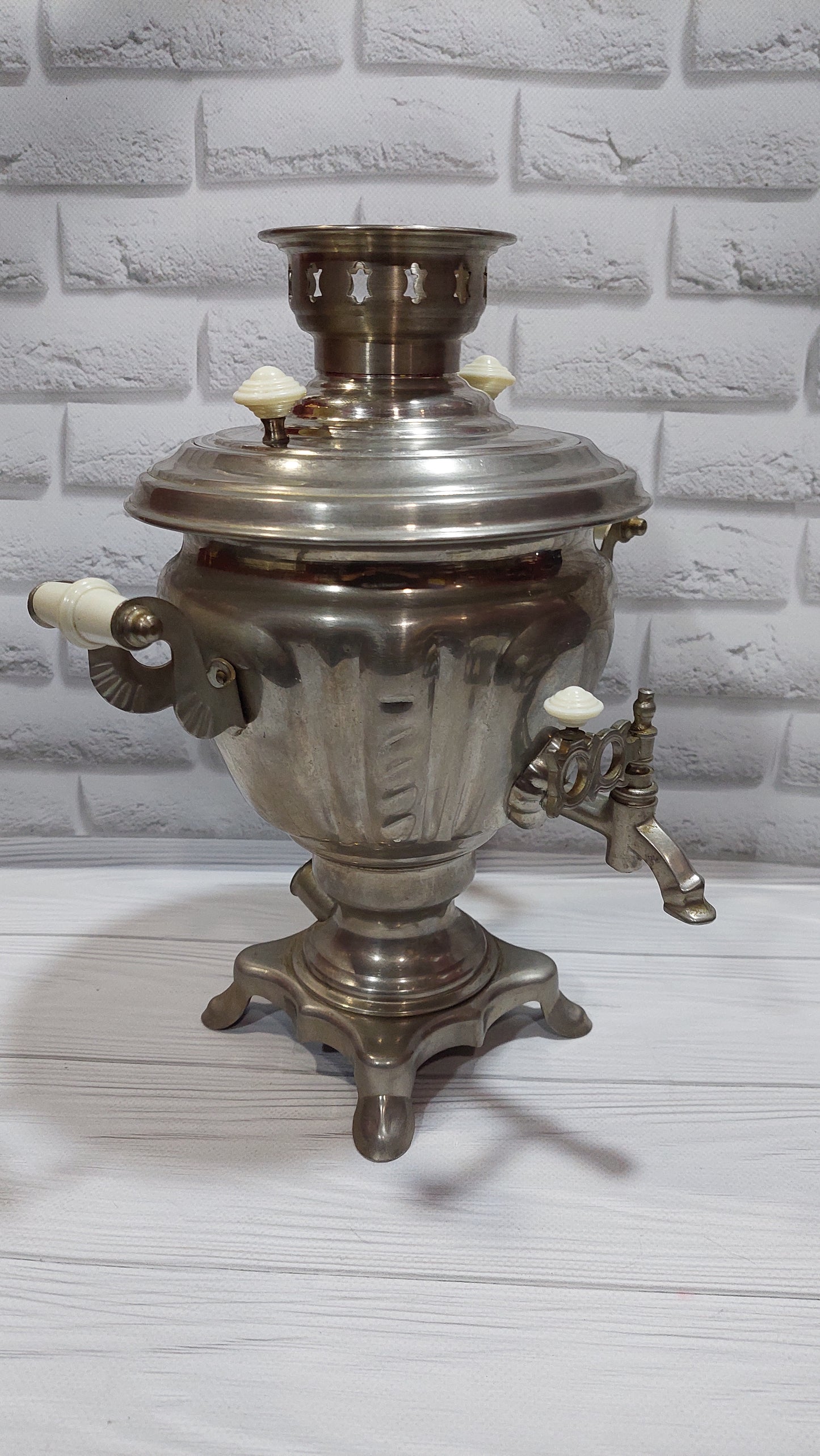 samovar, chrome plated samovar. bronze samovar in chrome. electric samovar. . electric samovar-kettle. antique samovar from 1971.