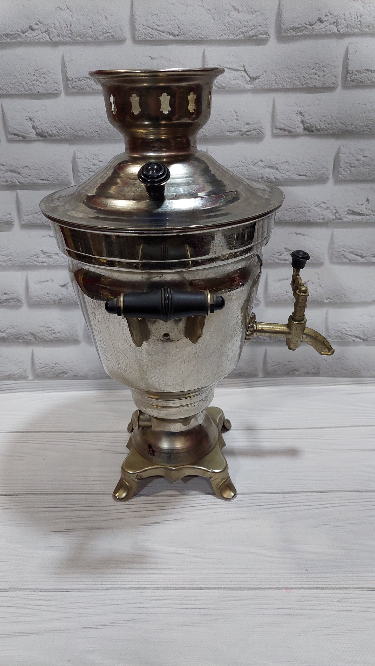 samovar, chrome plated samovar. bronze samovar in chrome. electric samovar. . electric samovar-kettle. vintage samovar 1986