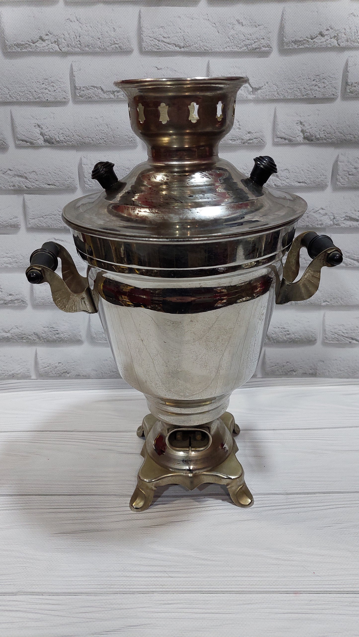 samovar, chrome plated samovar. bronze samovar in chrome. electric samovar. . electric samovar-kettle. vintage samovar 1986