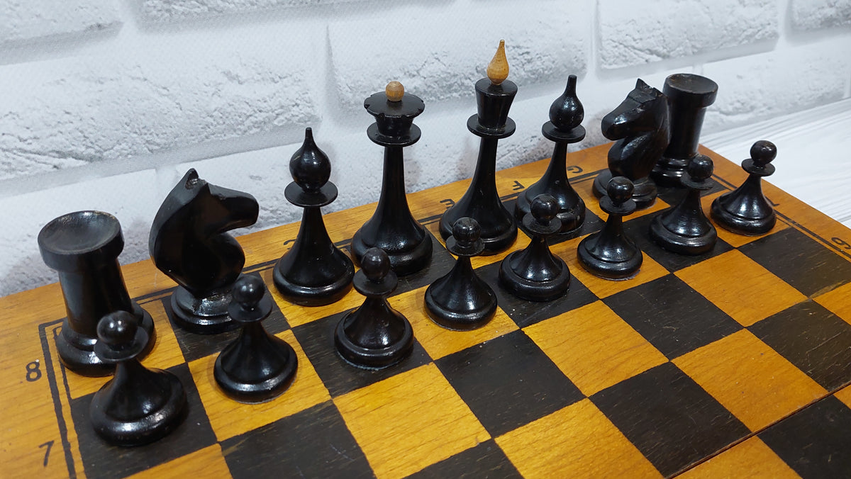 Soviet Latvian chess “Star”, made famous by the film “The Queen’s Gambit”