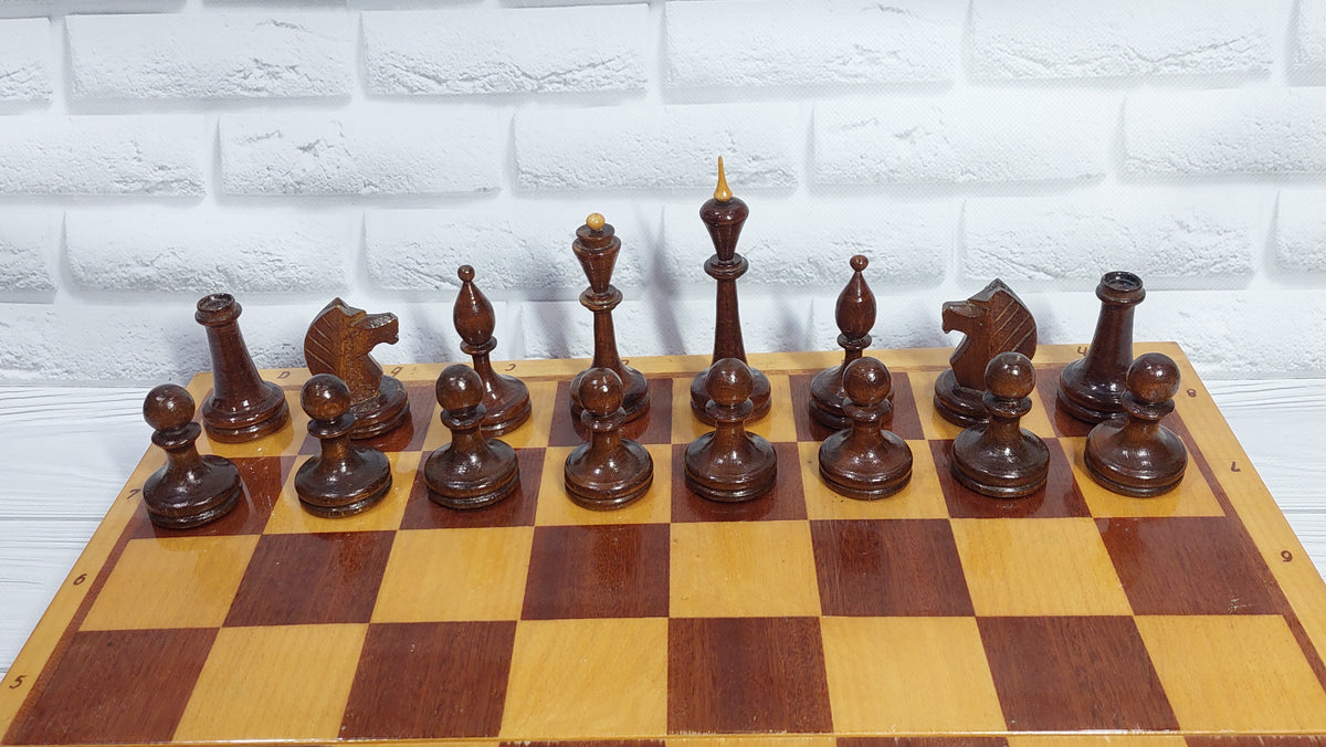 USSR Chess, Soviet Chess, Wooden Chess, Antique Chess Pieces, Russian Chess from the 1970s.