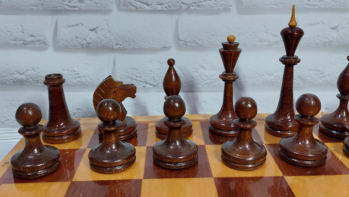 USSR Chess, Soviet Chess, Wooden Chess, Antique Chess Pieces, Russian Chess from the 1970s.