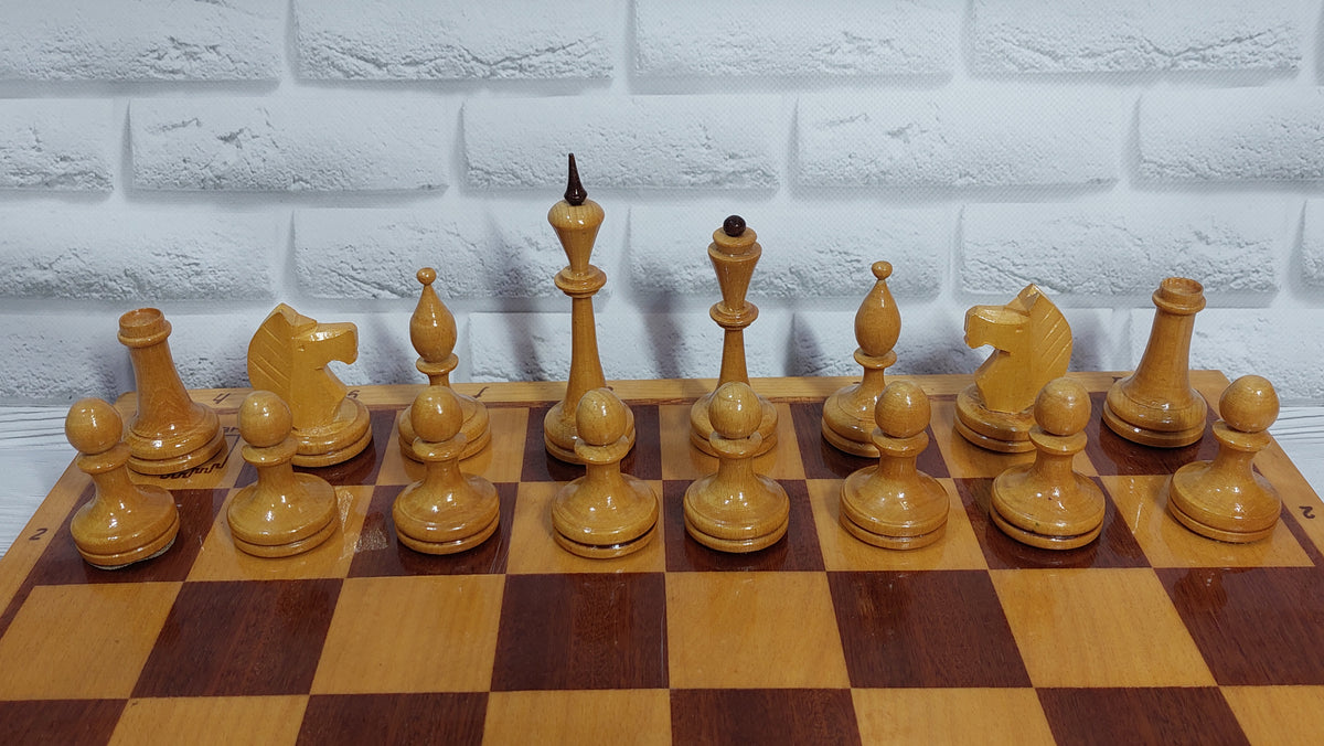 USSR Chess, Soviet Chess, Wooden Chess, Antique Chess Pieces, Russian Chess from the 1970s.