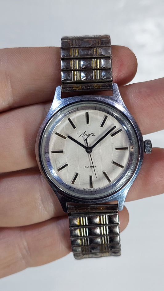 Vintage Soviet Men's Watch Classic USSR 23 Jewels Luch белый Dial