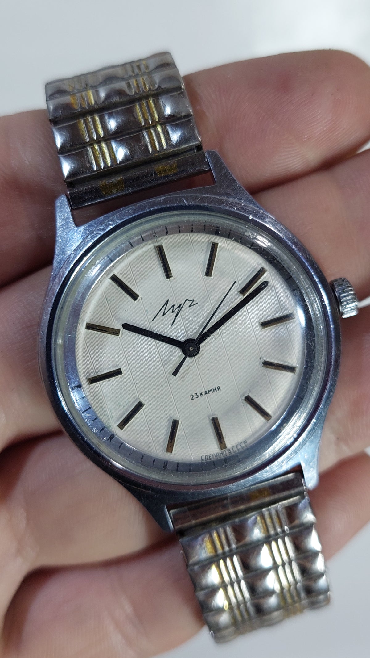 Vintage Soviet Men's Watch Classic USSR 23 Jewels Luch белый Dial