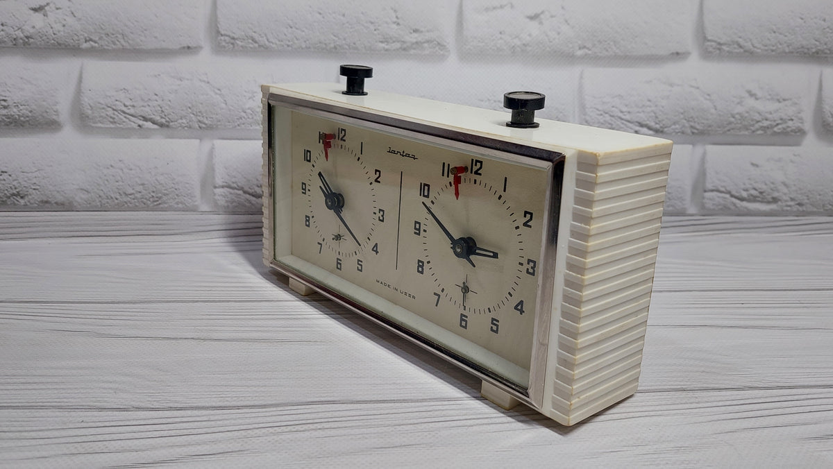 Soviet chess clock Chess timer Chess clock Amber Vintage CHESS CLOCK Tournament clock Soviet mechanical chess clock