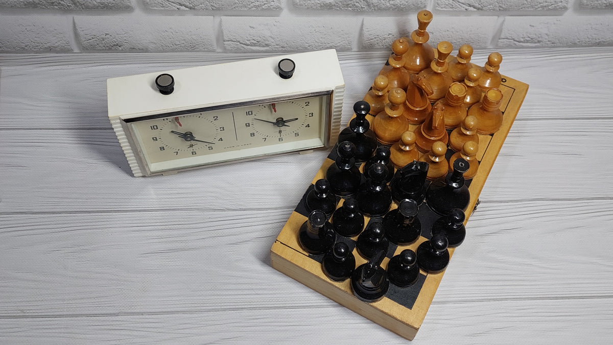 Soviet chess clock Chess timer Chess clock Amber Vintage CHESS CLOCK Tournament clock Soviet mechanical chess clock