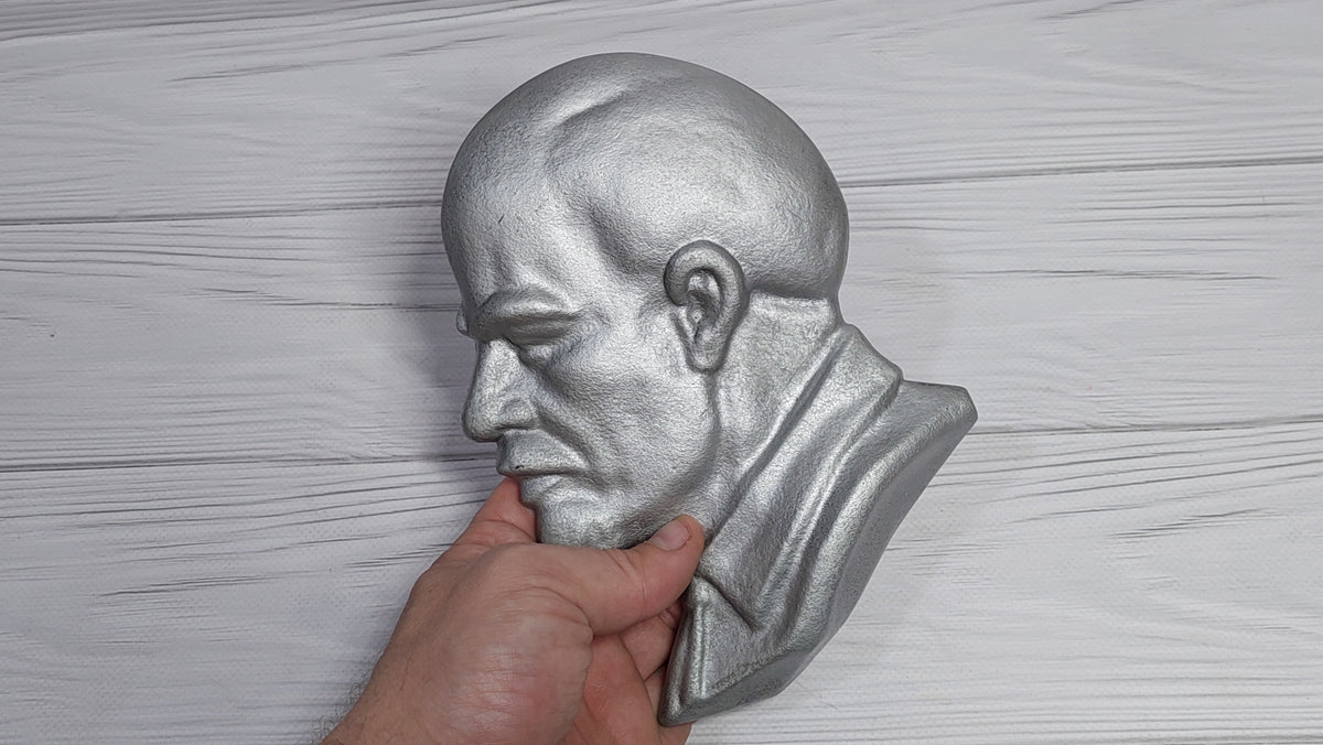 bas-relief Lenin.