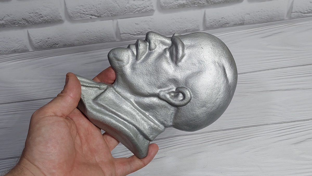 bas-relief Lenin.