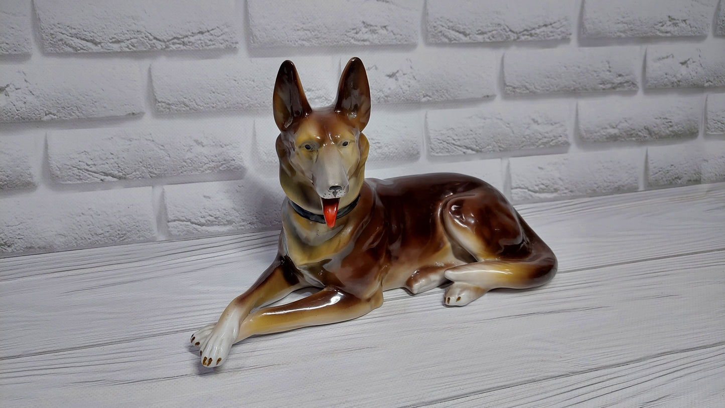 Beautiful vintage large figurine from Germany "GERMAN SHEPHERD DOG"