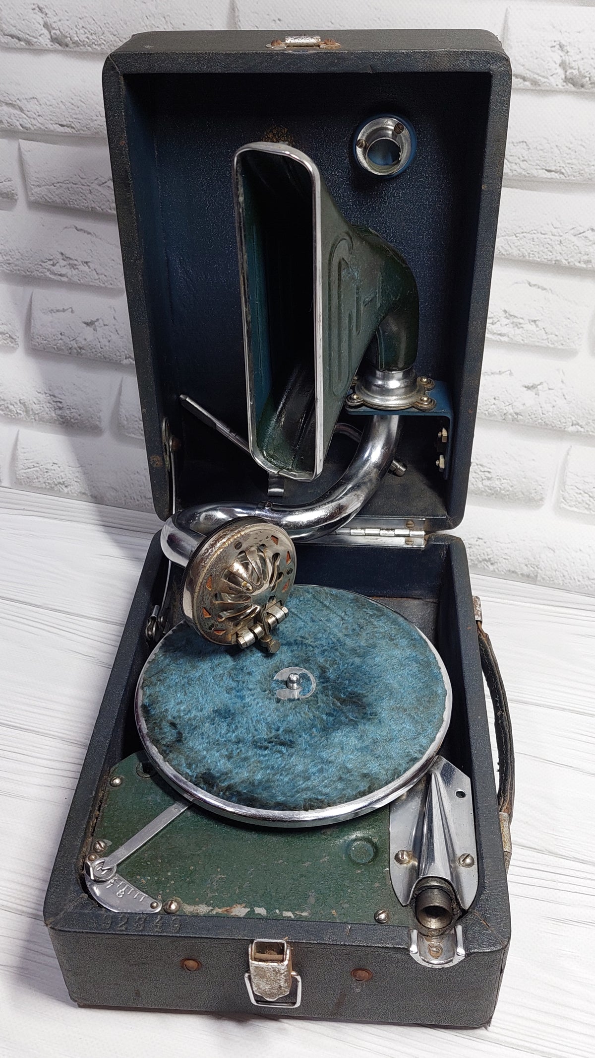 Gramophone Northern Press Leningrad, travel gramophone, small.