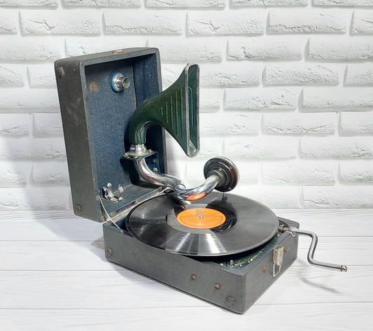 Gramophone Northern Press Leningrad, travel gramophone, small.