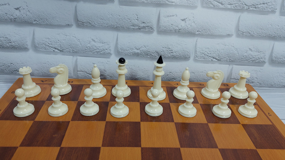 Made in the 1980s! Vintage Soviet plastic chess - USSR