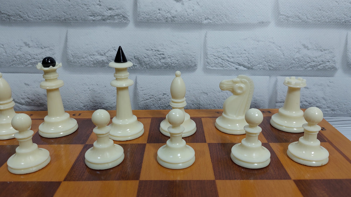 Made in the 1980s! Vintage Soviet plastic chess - USSR
