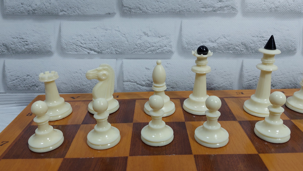 Made in the 1980s! Vintage Soviet plastic chess - USSR