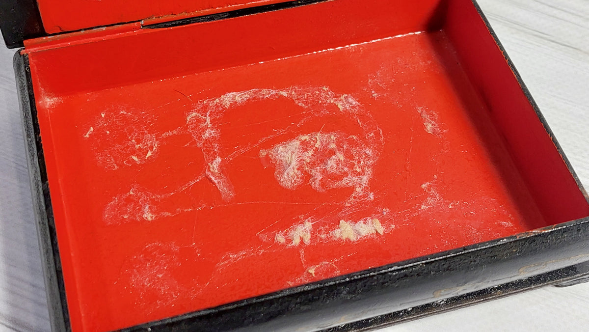 Vintage papier-mâché lacquer box.